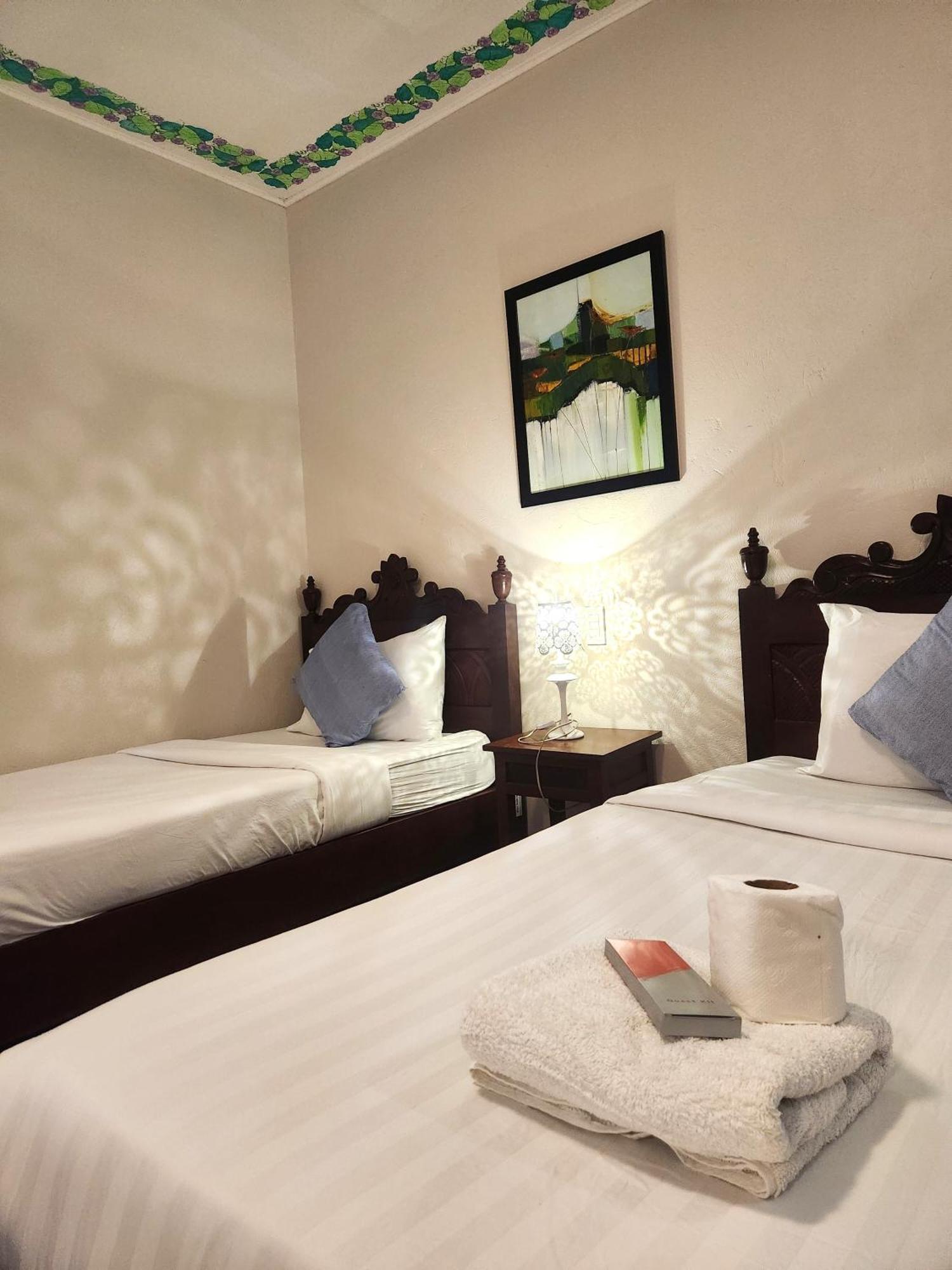Nscc Hotel Vigan Extérieur photo